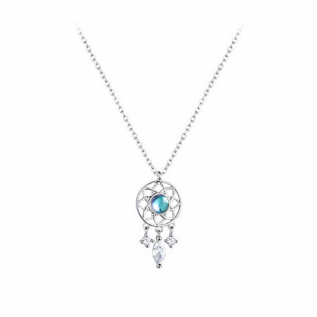 Silver neckpiece
