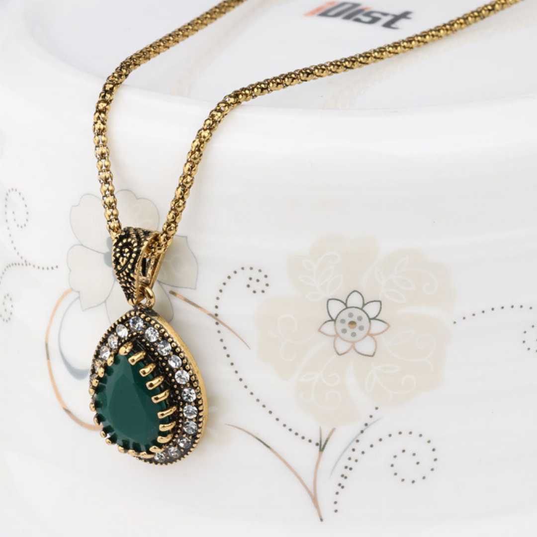 neckpiece set