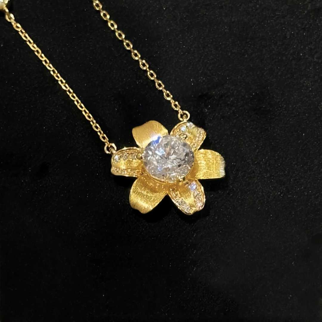 neckpiece set